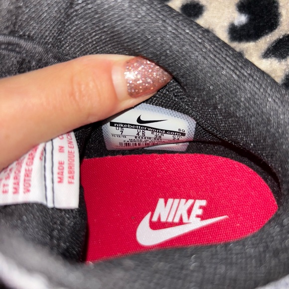 Nike Women's Dunk Sky Hi TXT sneakers - Picture 6 of 7